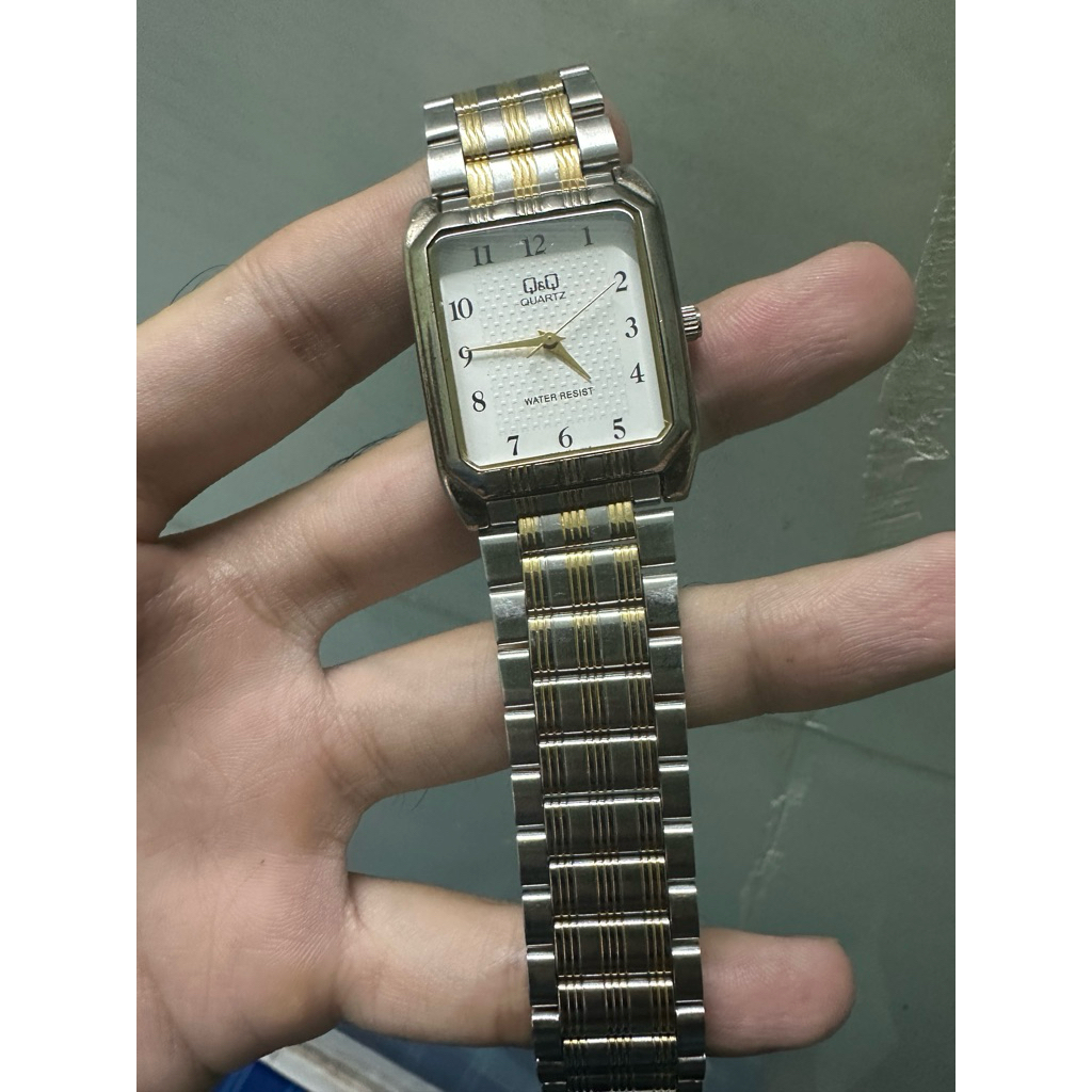 Thanh lý đồng hồ citizen Q&Q dáng tank demi đẹp