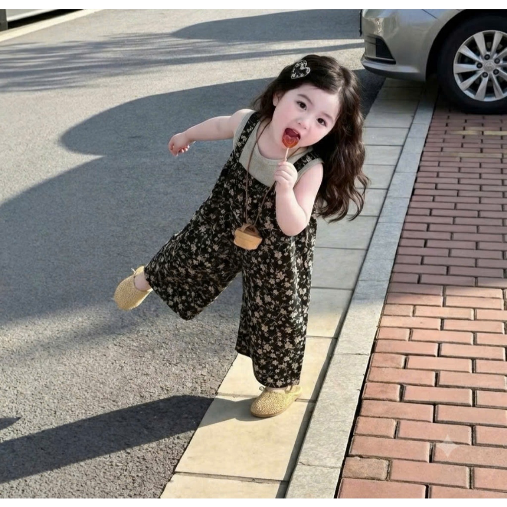 Đồ Hàn Quốc Cho Bé Gái, Đồ bộ bé gái, Set áo sát cách phối quần yếm hoa xuông đi học đi chơi cho bé 