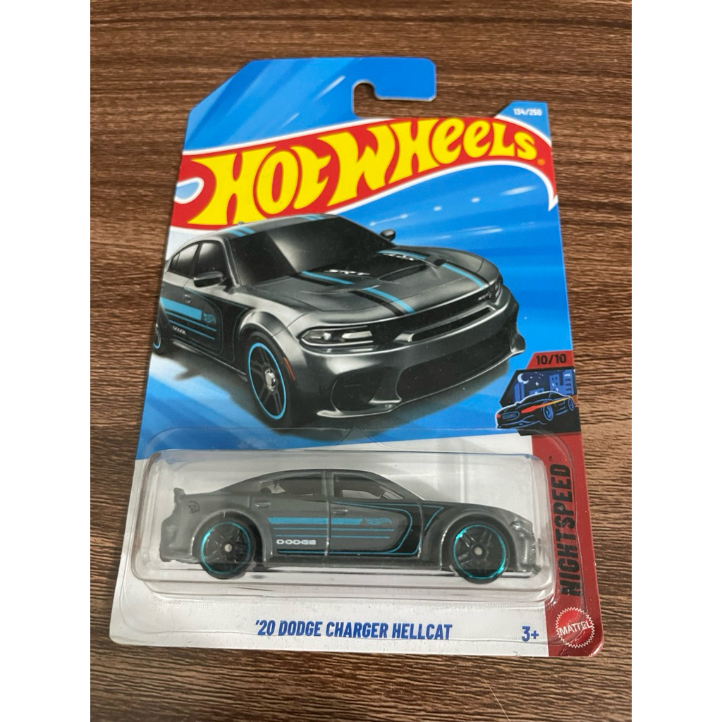 Xe mô hình Hot Wheels ‘20 Dodge Charger Hellcat
