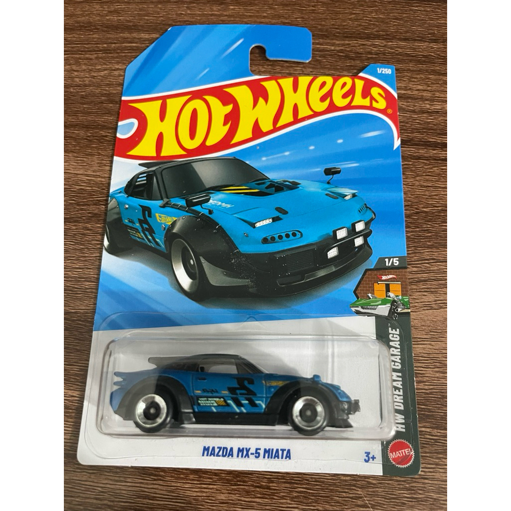 Xe mô hình Hot Wheels Mazda Mx-5 Miata
