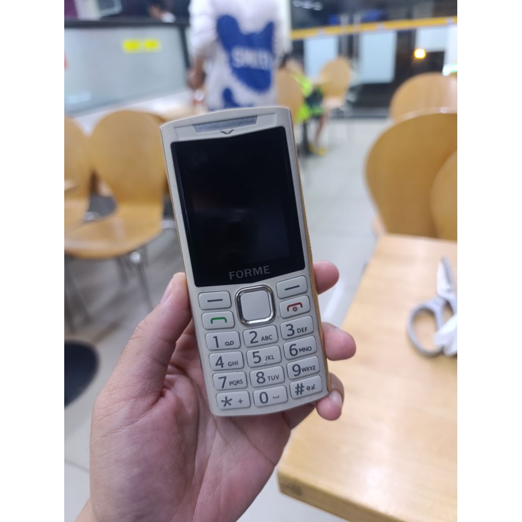 Điện thoại 4G Forme D999 4G ( màn to , pin tốt )