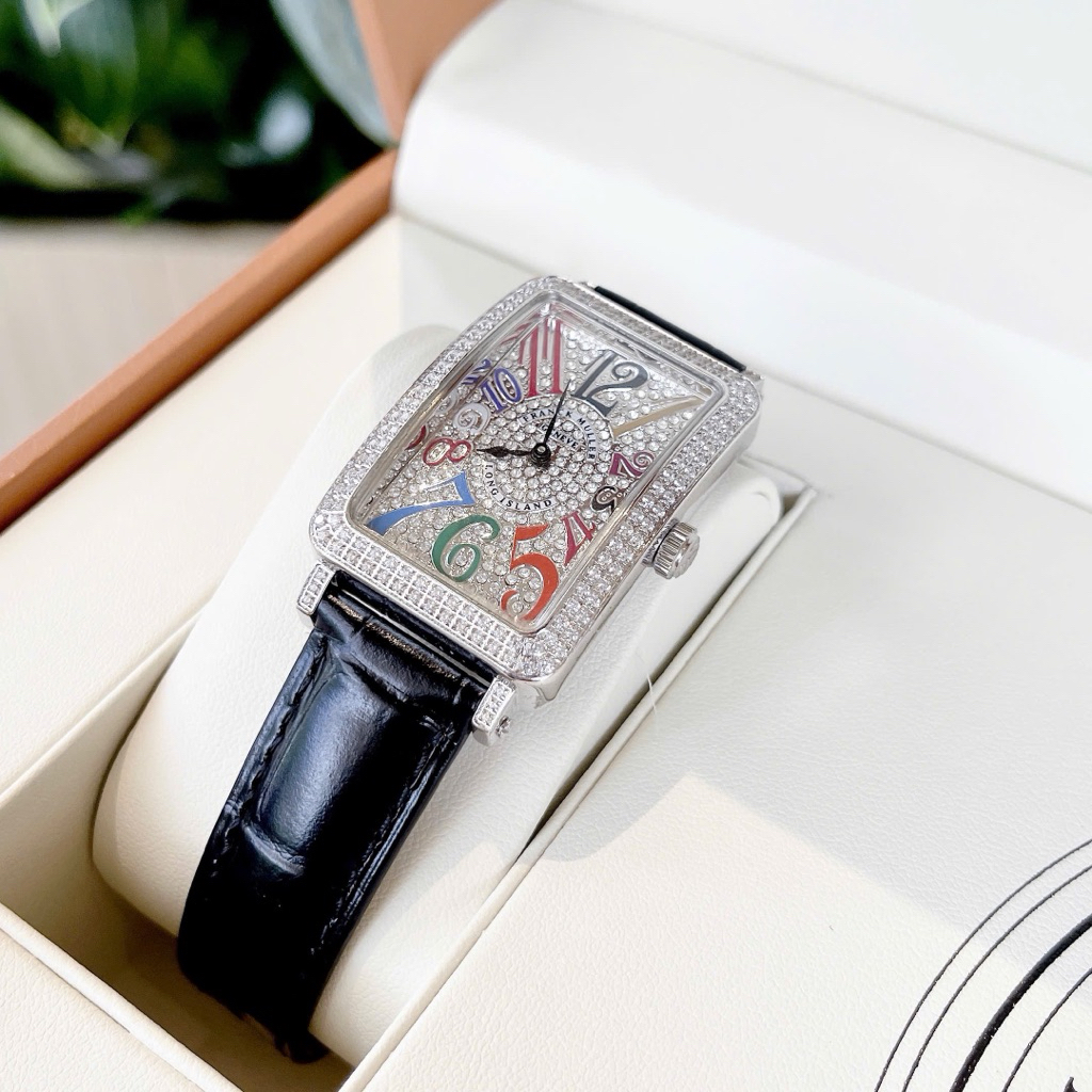 Đồng hồ Franck Muller Long Island Sz 26mm Dòng sản phẩm: Franck Muller Long Island, nổi bật với dáng