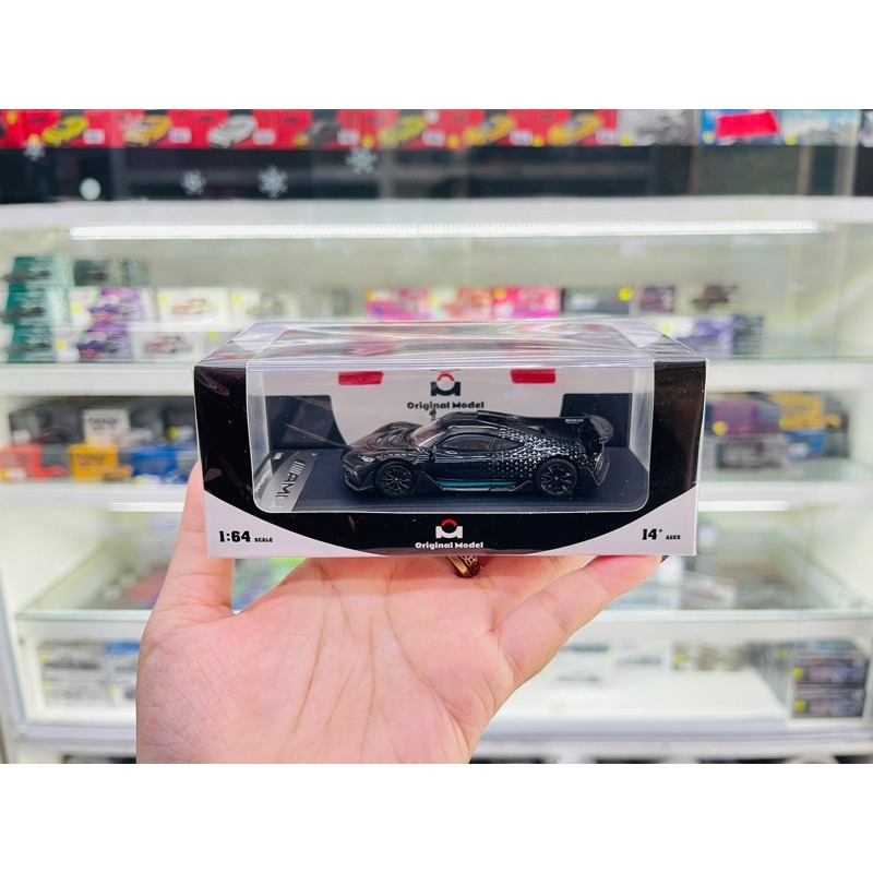 Mô hình xe Mercedes AMG One Starlight Black tỉ lệ 1:64 Original Model OM646411