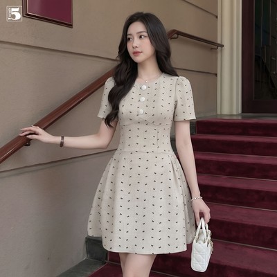 Đầm nữ Twentyfive ngắn tay bồng hông, hoạt tiết nơ, đính đá sang trọng DH64