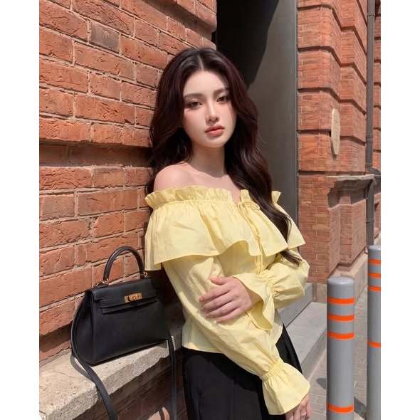 Áo trễ vai viền bèo vàng buộc dây Petallw Eclipse Clothing