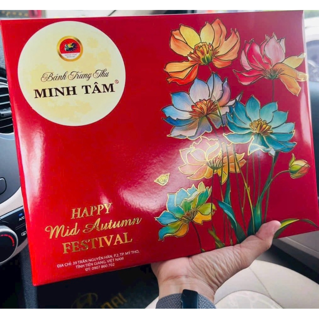 Set hộp 4 bánh trung thu Minh Tâm loại 1trứng 200gr/bánh