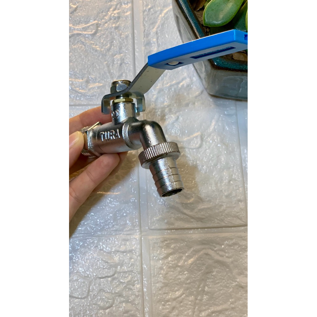 Vòi nước rumine 21 chất liệu hợp kim, sử dụng để lấy nước trong sinh hoạt và kinh doanh.
