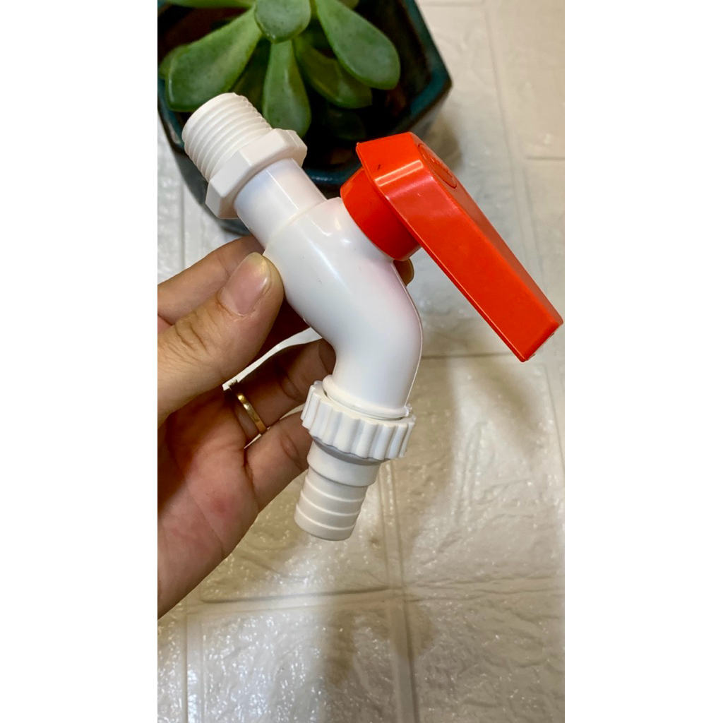 Vòi nước rumine 21 nhựa YW305 mỏ vịt , sử dụng để lấy nước trong sinh hoạt và kinh doanh.
