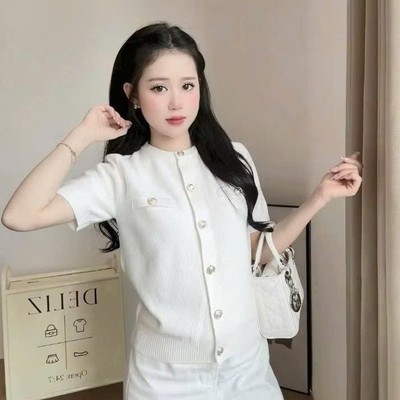 Áo dệt kim cổ tròn tay ngắn nút trước nhiều màu thời trang Callene (L2855)