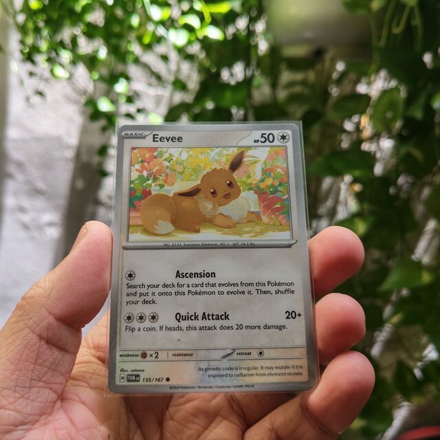 Thẻ Pokemon Eevee 135/167