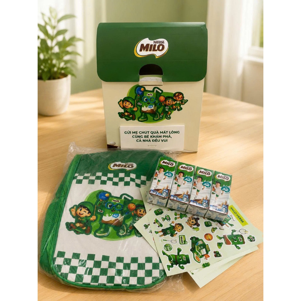 💝SIÊU RẺ 💝Set quà tặng của hãng sữa Milo: 1 Balo Milo A2 năng động + 1 lốc sữa A2 (4 hộp) + tặng kèm