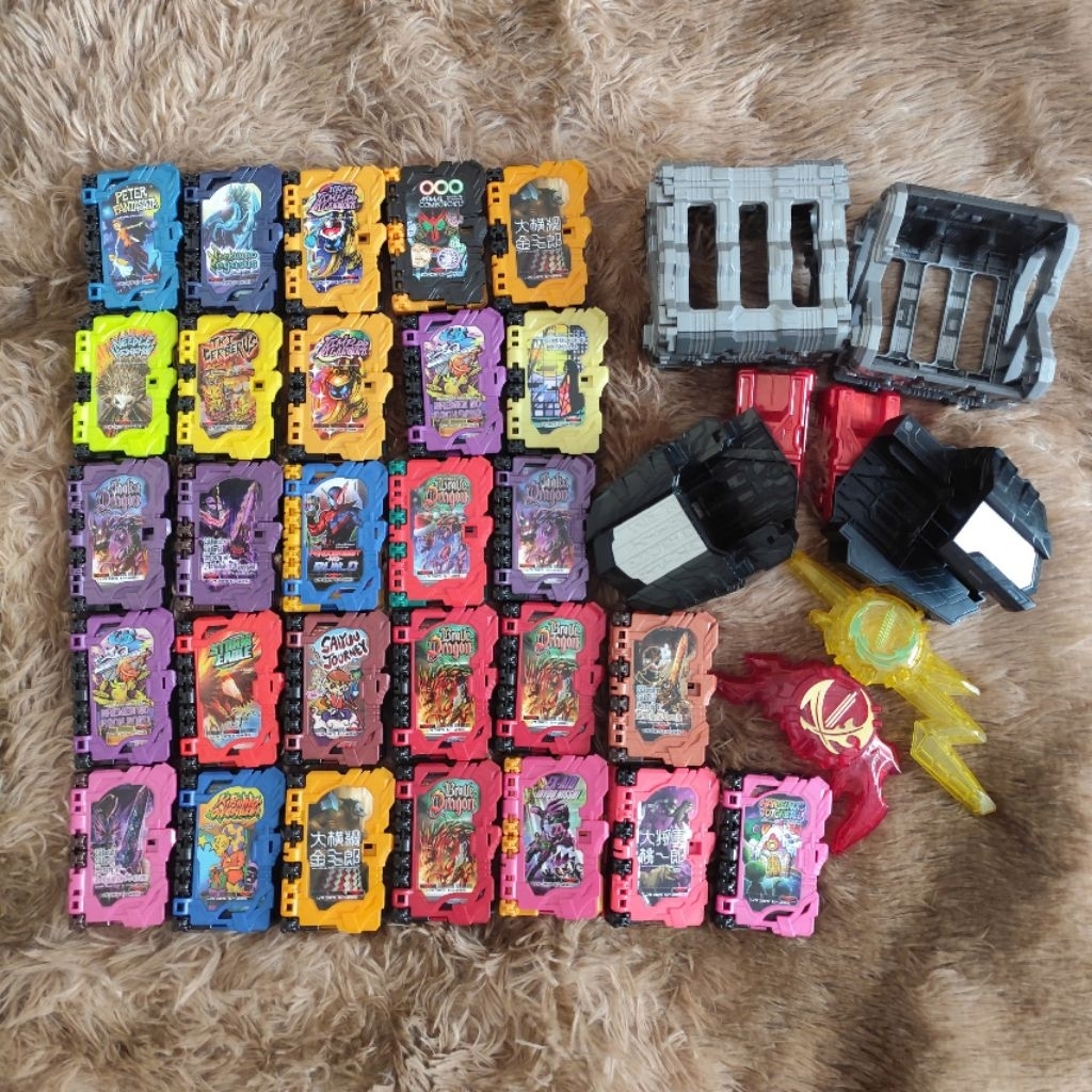 DX/Candy Wonder Ride Book - Kamen Rider Saber đồ chơi sách hiệp sĩ mặt nạ Seiken Emblem