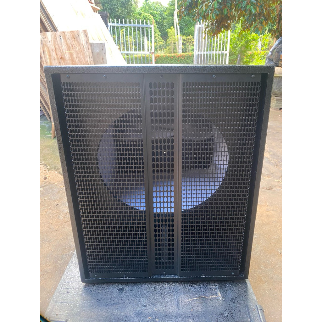 1 cái vỏ sub điện 50