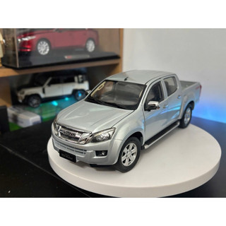 Mô hình xe Isuzu D-max 2016 tỉ lệ 1:18 Paudi