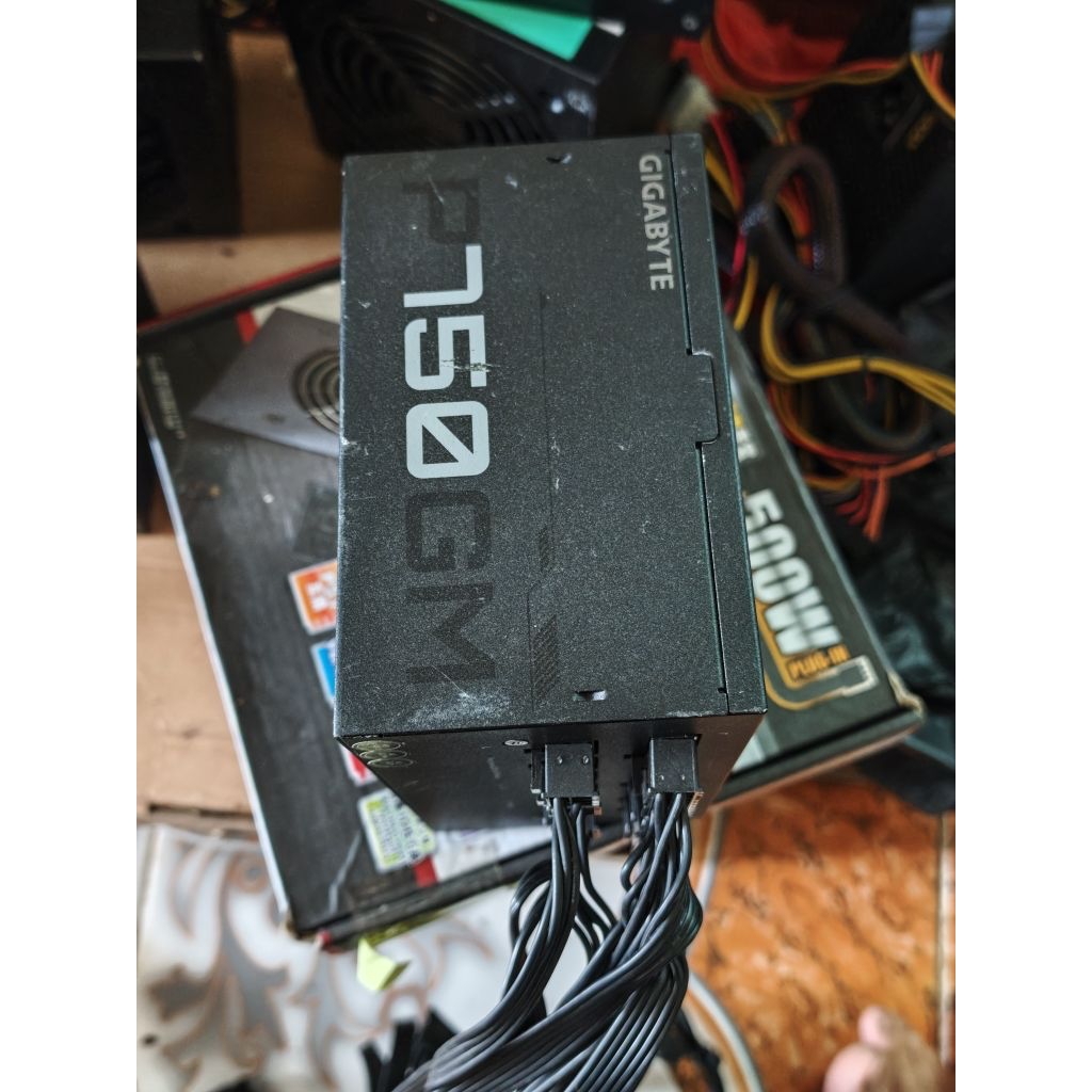 nguồn gigabyte p750gm 750w 80 plus gold. siêu chất lượng.