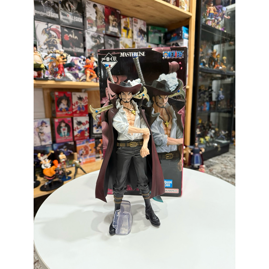 Mô Hình Mihawk Ichiban Kuji