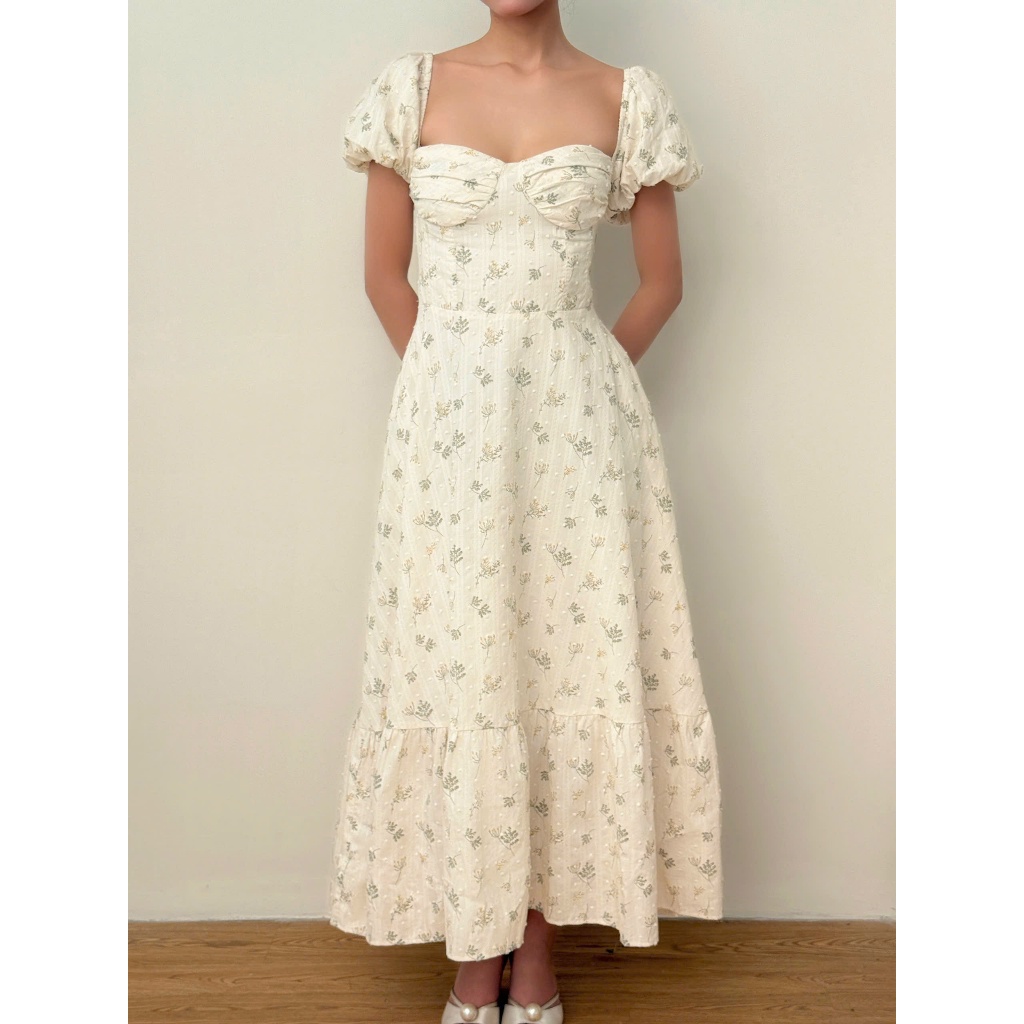 𝗖𝗹𝗼𝘁𝗵𝗲𝘀 𝗕𝗮𝗿 - Alisa Dress (Herbarium) | Đầm midi xô thêu tay phồng in hoa
