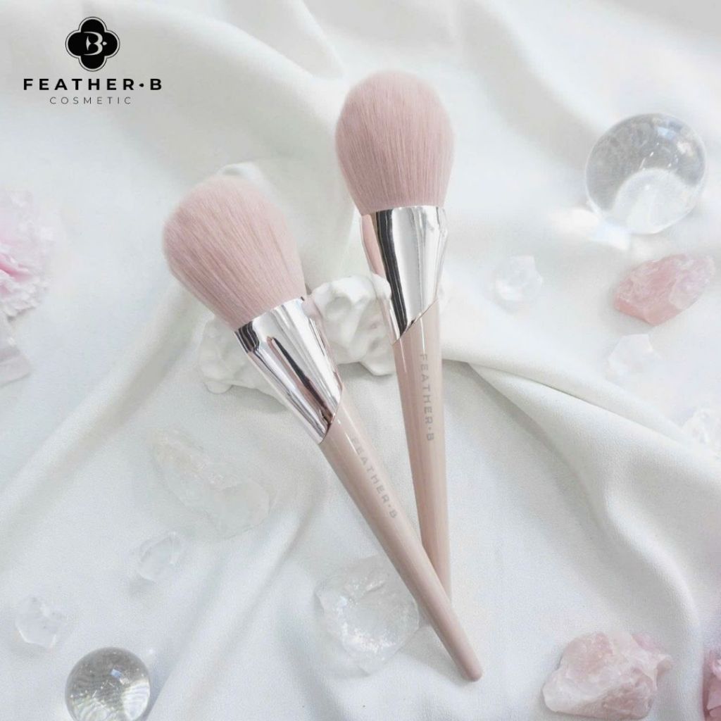 Cọ Phủ Phấn Nén Feather B