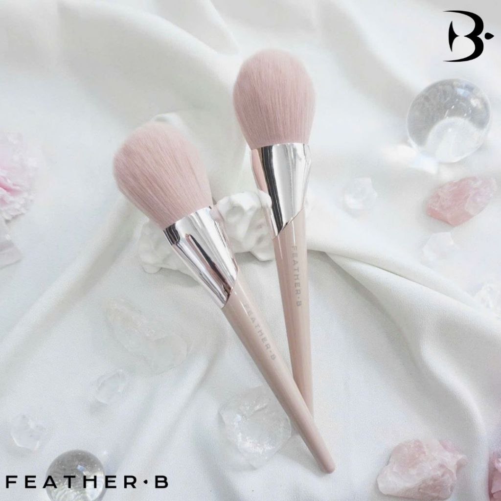 Cọ Phủ Phấn Nén Feather B