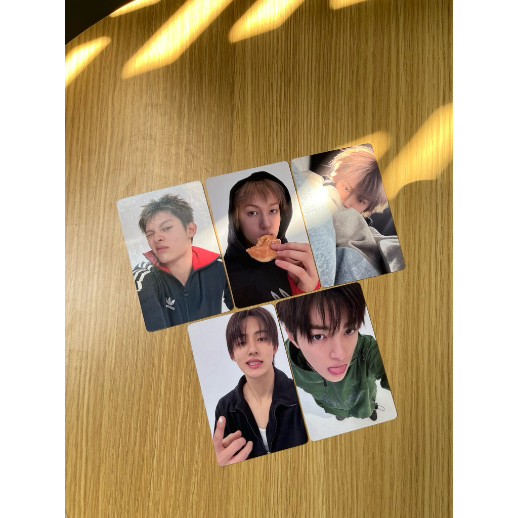 Card Cortis 2ND EP GREENGREEN YZY VCE chính hãng - Vui lòng đọc mô tả