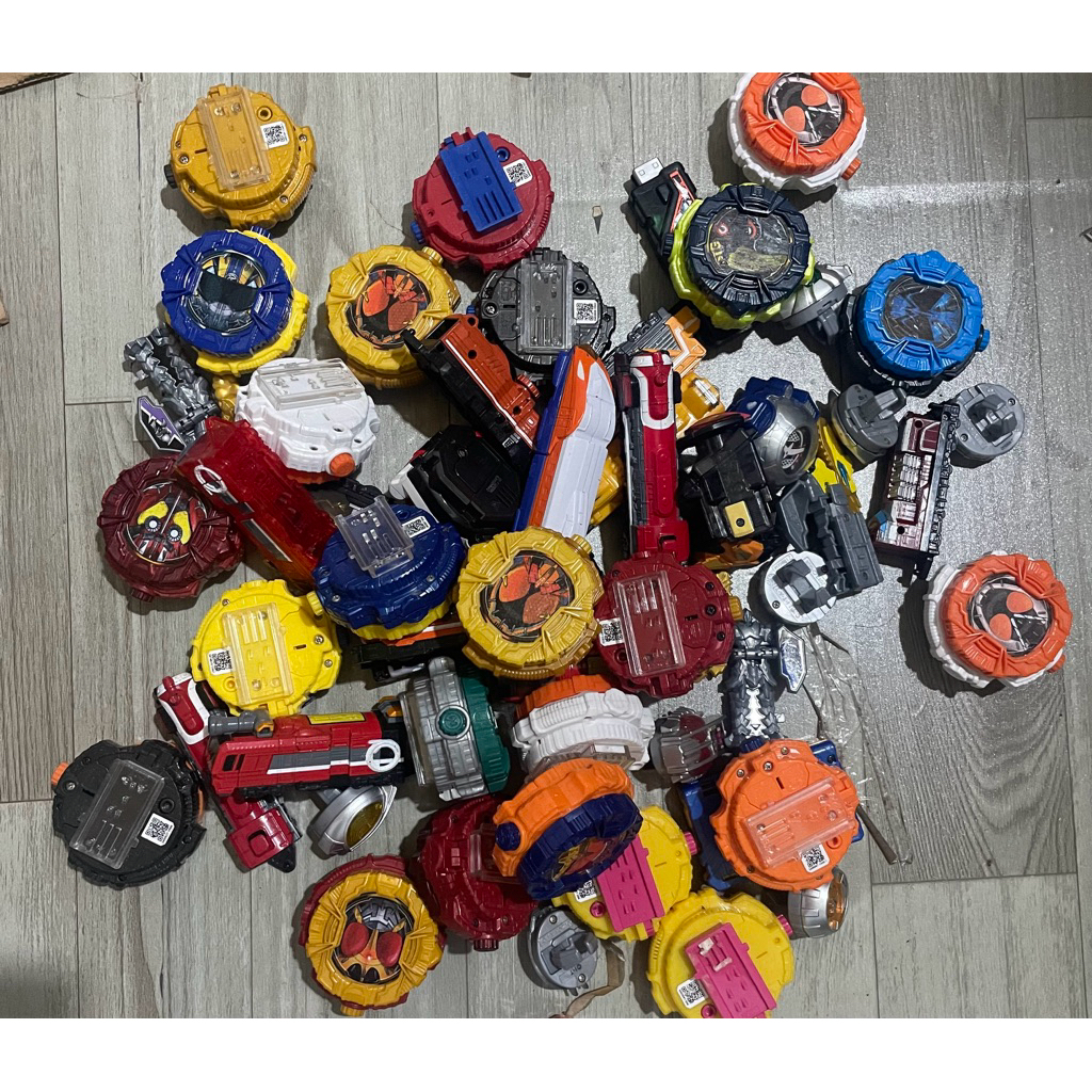 Candy Toy/Gashapon Item biến hình siêu nhân Kamen rider/Super Sentai