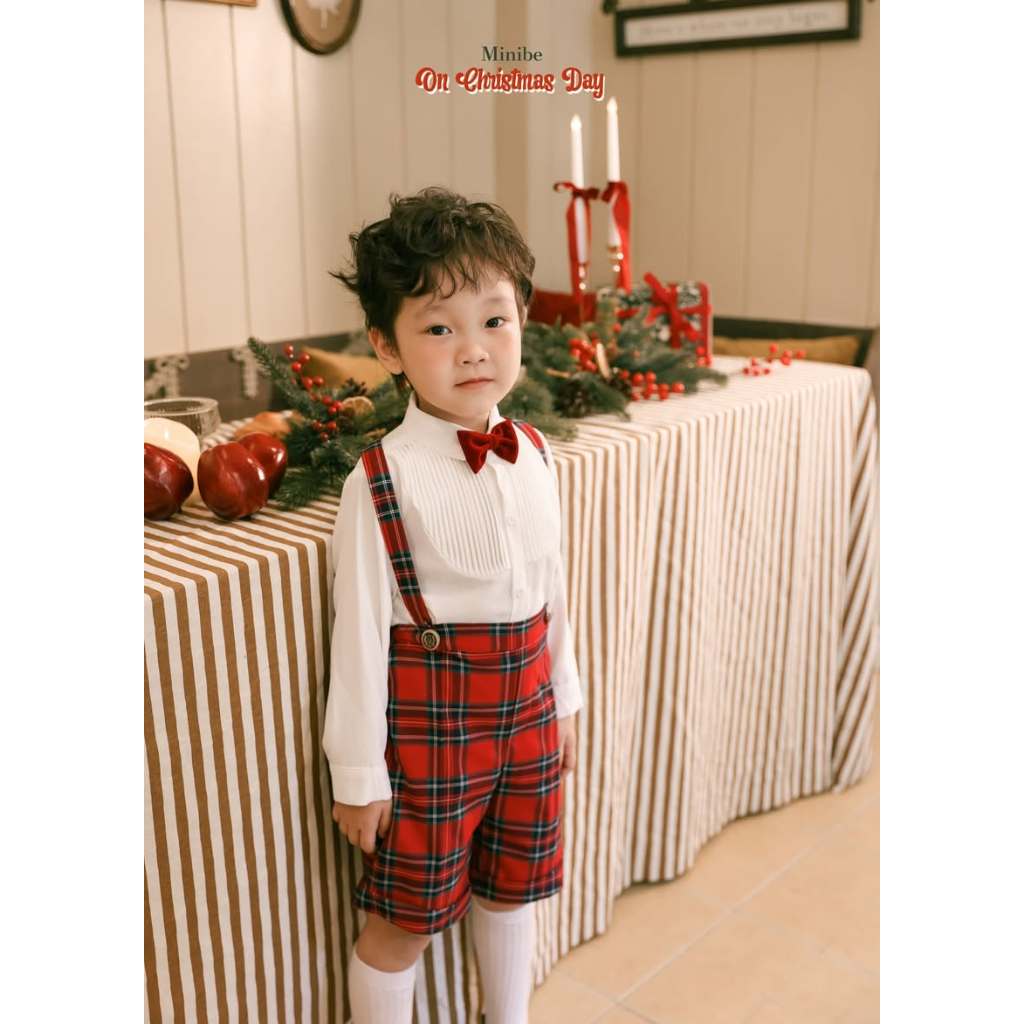 [MINIBE] Quần short yếm Chris hoạ tiết kẻ caro phong cách Giáng sinh cho bé trai