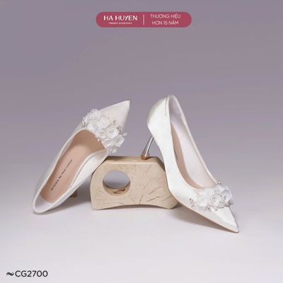 Giày cao gót nữ, giày cưới HÀ HUYỀN mũi nhọn đính hoa lụa gót nhọn kim loại 7cm - CG2700