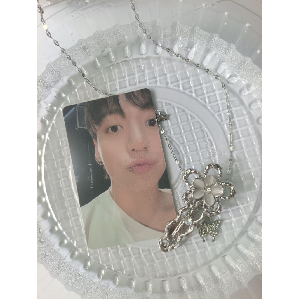Card PVC Jungkook weverse Golden BTS. Card Jungkook quà pre weverse official.( đọc mô tả, ib shop tr