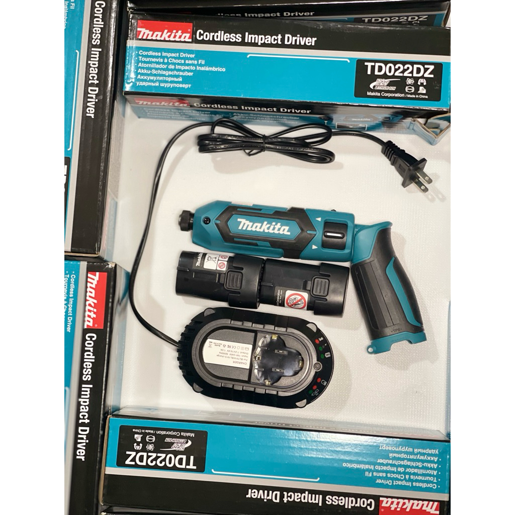 vít gập makita có búa lực 25N công cụ cầm tay td022 TD022