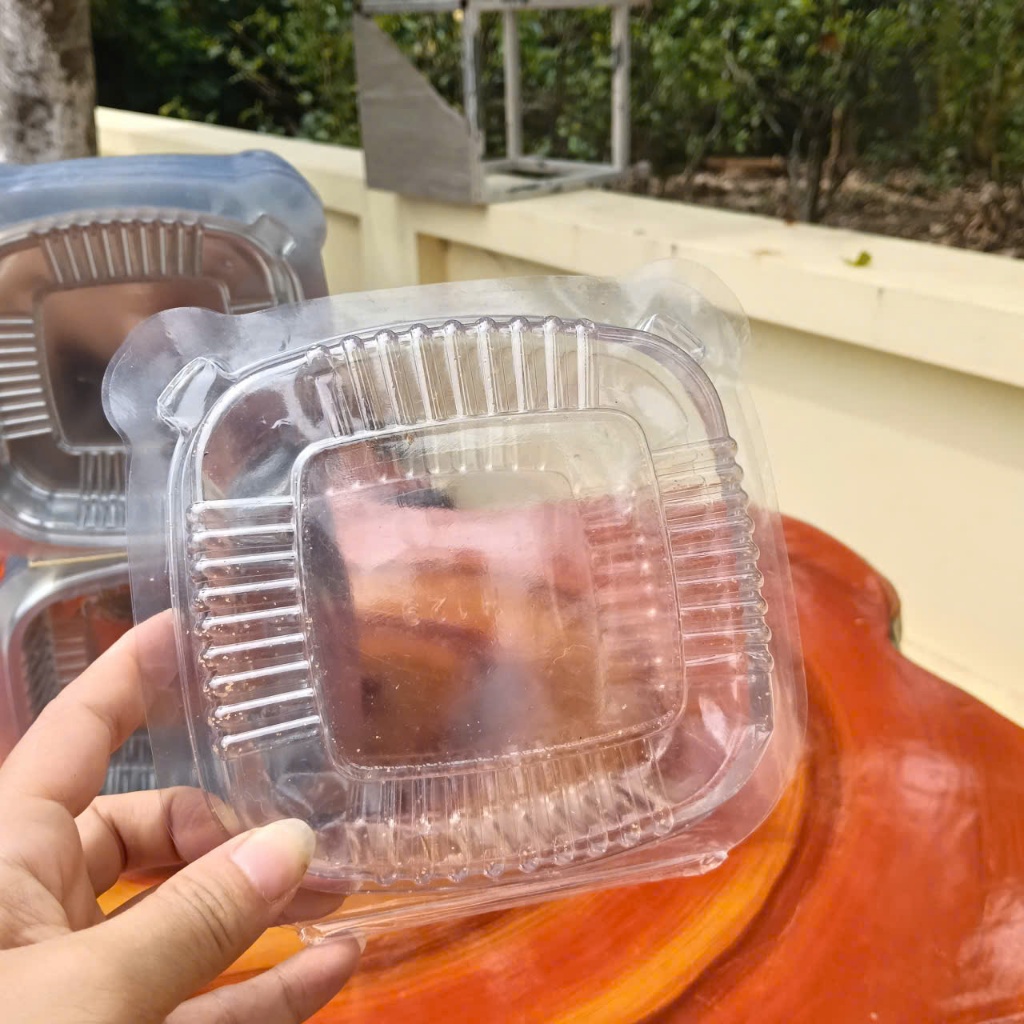 Set 100 cái hộp nhựa H129 hình tai gấu dễ thương.