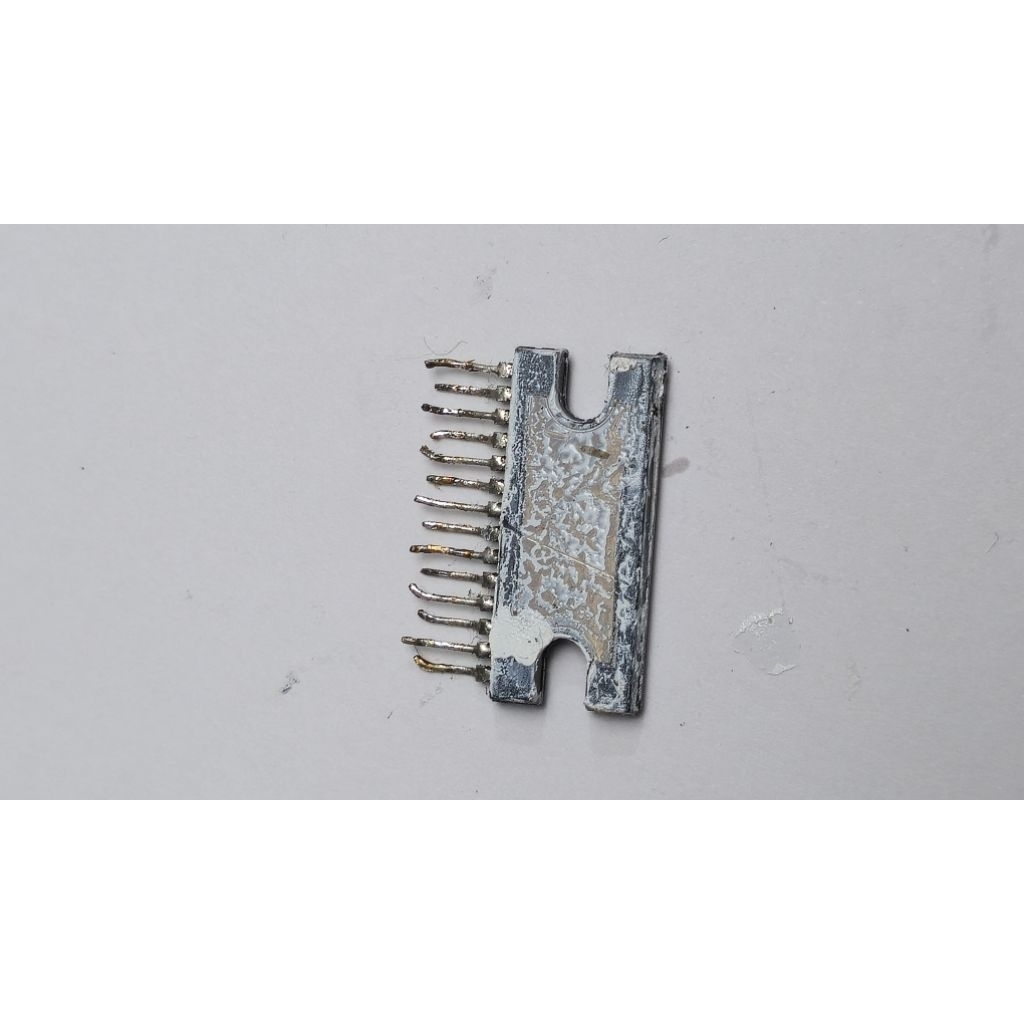 IC công suất LA4663 tháo máy