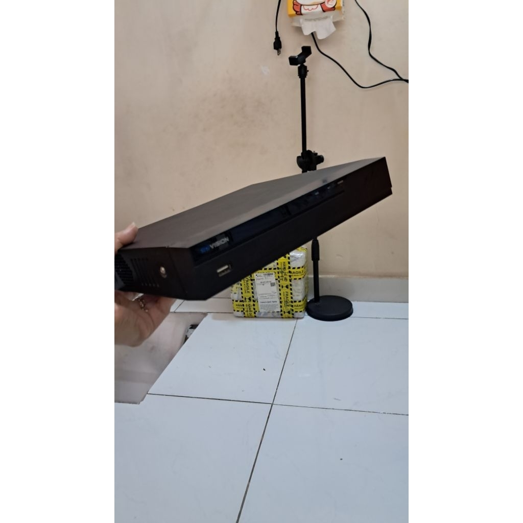 Đầu ghi IP cũ.Đầu ghi IP Kbvision 4 kênh KX-A8114N2 đã qua sử dụng chưa kèm ổ cứng.