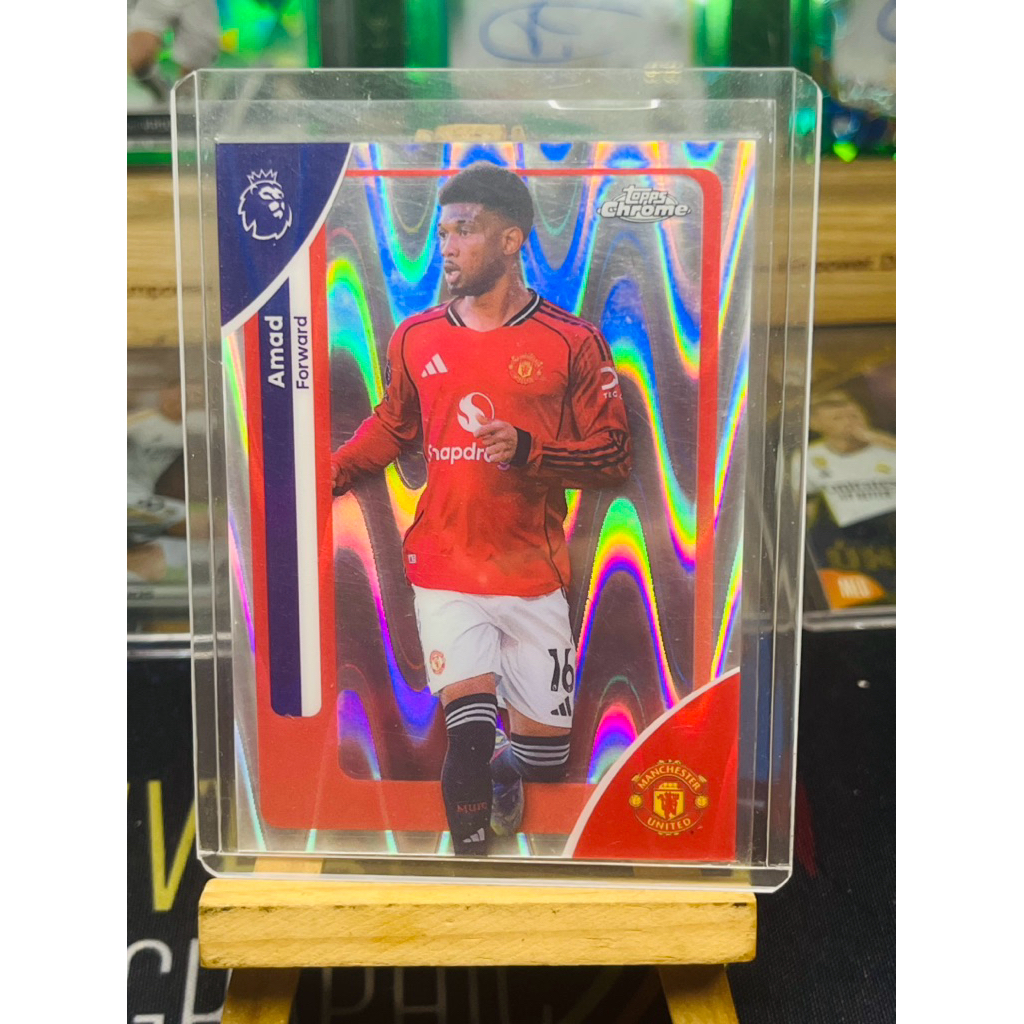 Thẻ bóng đá Amad Manchester United Wave Topps Chrome EPL 2025/26