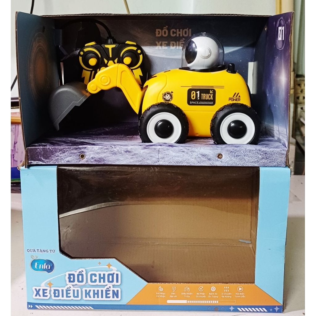 Đồ chơi xe xúc đất điều khiển 25×14cm ( Quà tặng Enfa) ( KHÔNG KÈM PIN)
