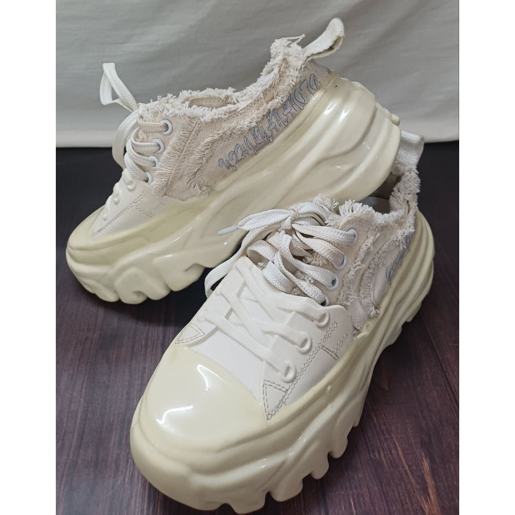 Giày Sneaker Nữ Y-3 Đế Bánh Mì Chunky Canvas Tua Rua Màu Kem Trắng 2hand Sz 36 (230) Design by Japan