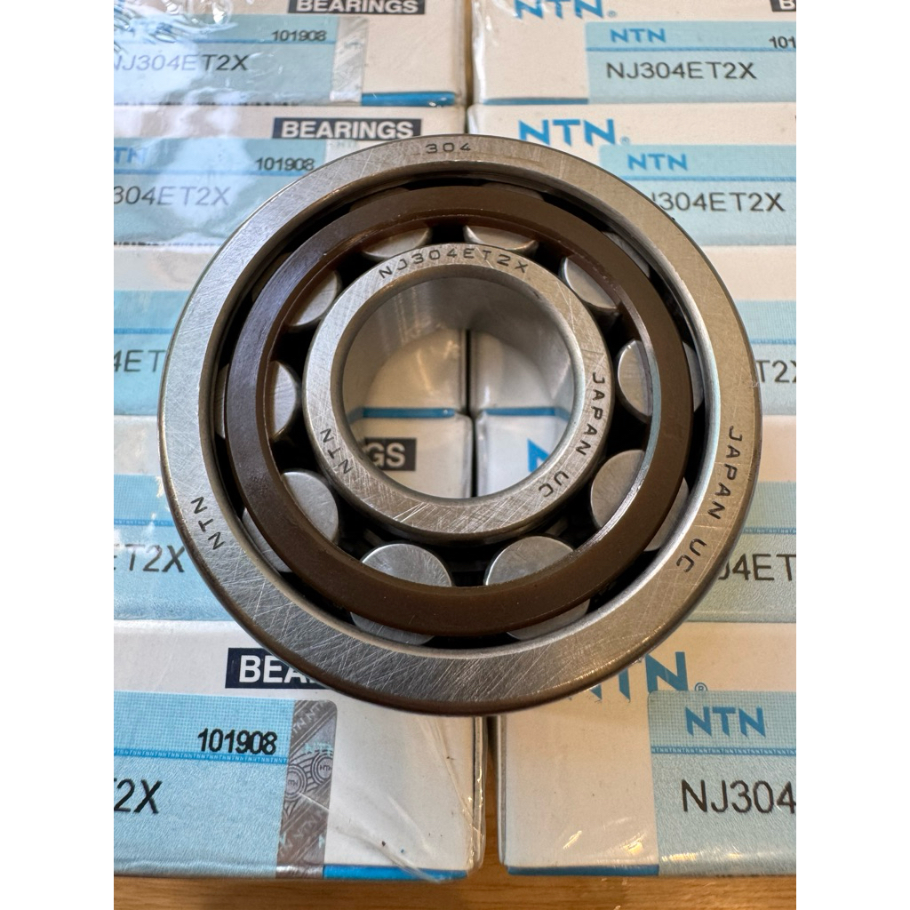 Vòng bi NJ 304 dùng cho hộp số máy gặt DC60, DC70, DC70 PLUS, DC93, DC105 - Vòng bi NTN NJ304 ET2X