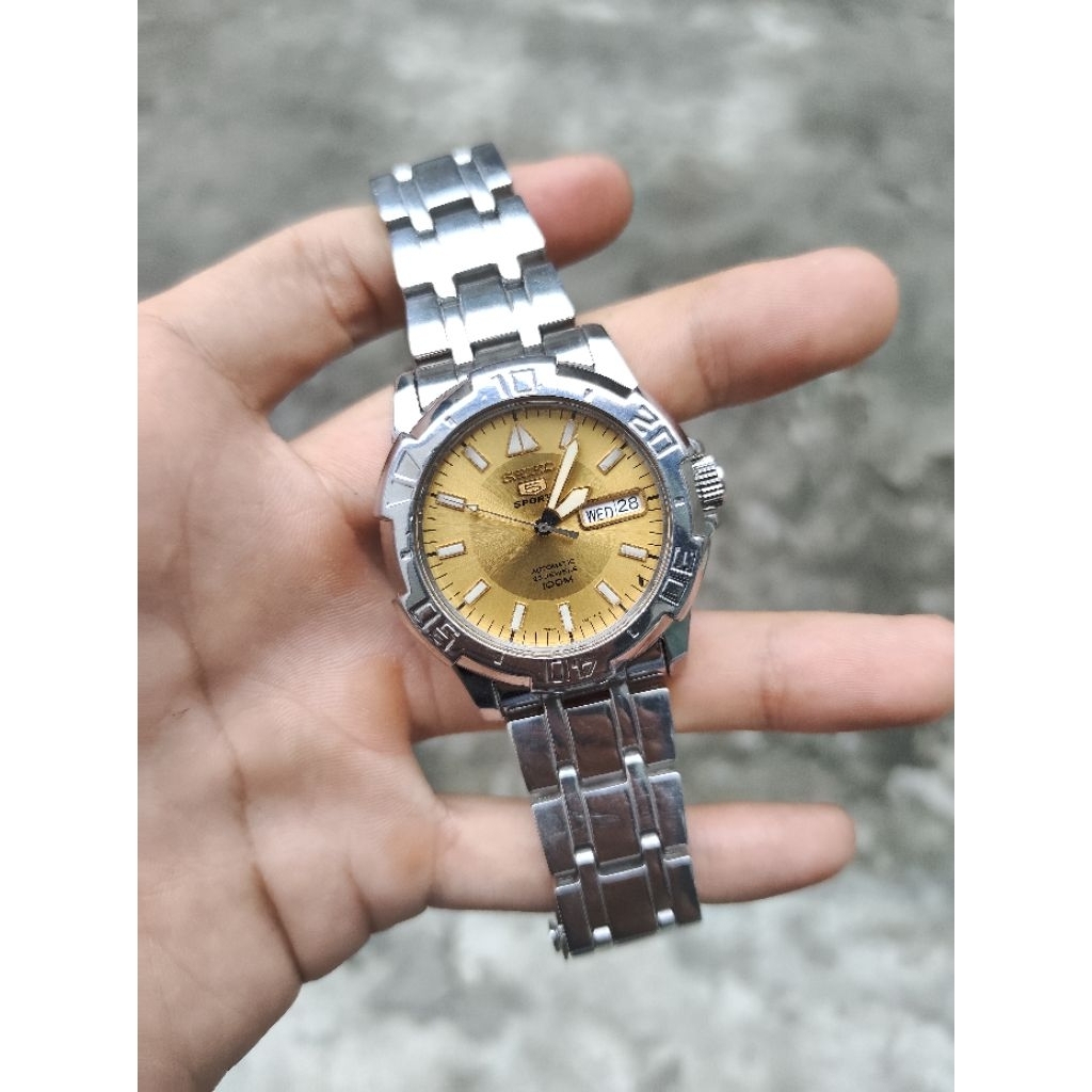 Đồng Hồ Seiko 5 thể thao máy cơ