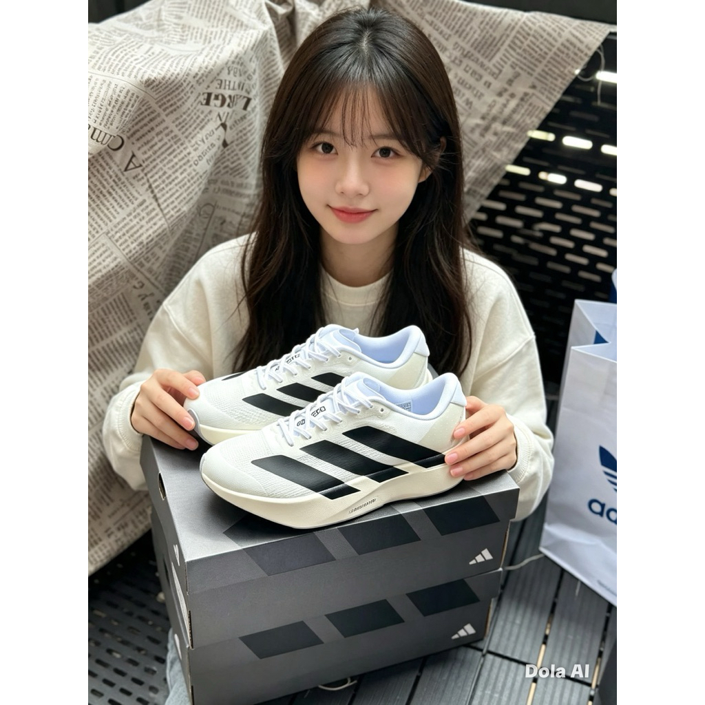Giày adidas Adizero Evo SL (phối màu Cloud White / Core Black), một dòng giày chạy bộ