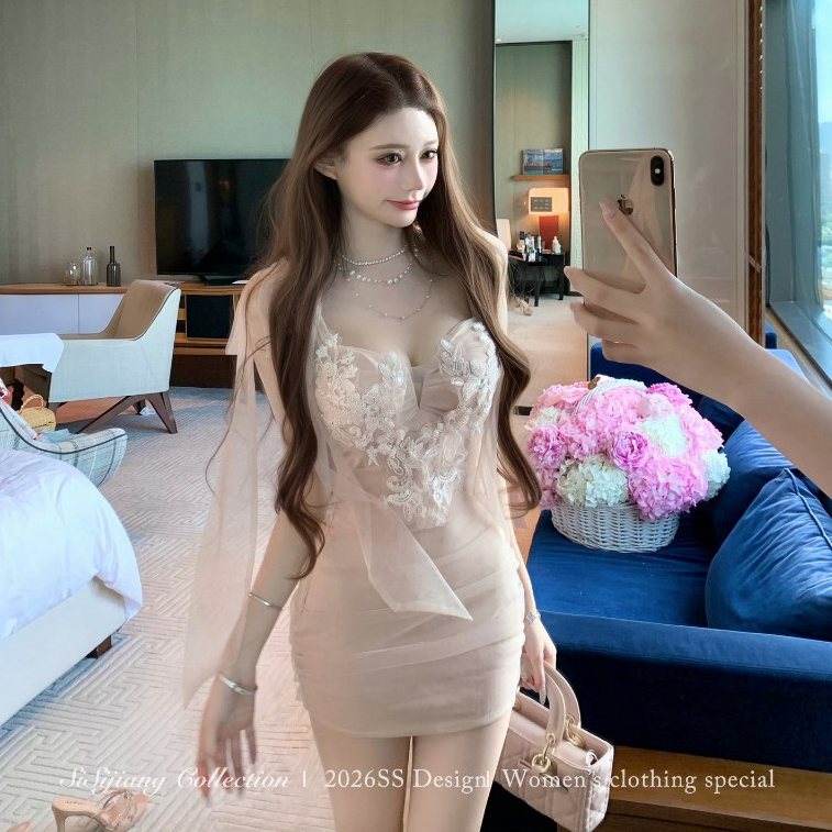 DM5349 Váy Body hai dây cúp ngực dáng ngắn đính hoa văn hạt cườm sang trọng, nổi bật