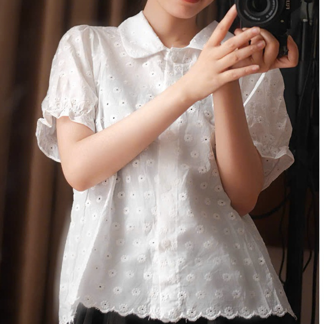 Azura x F18 Áo sơ mi hoa thêu F18 qccc A001