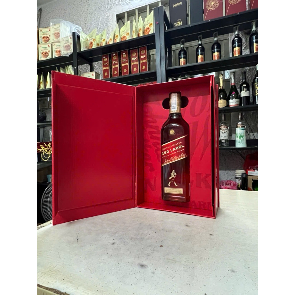 Ruou Johnnie Walker Red Label 750ml - Blended Scotch Whisky 40% - Hộp Quà Đỏ Cao Cấp Kèm Túi