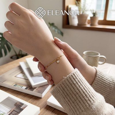 Vòng tay nữ titan Eleanor Accessories dây mì đính charm đá phụ kiện trang sức lắc tay 12095