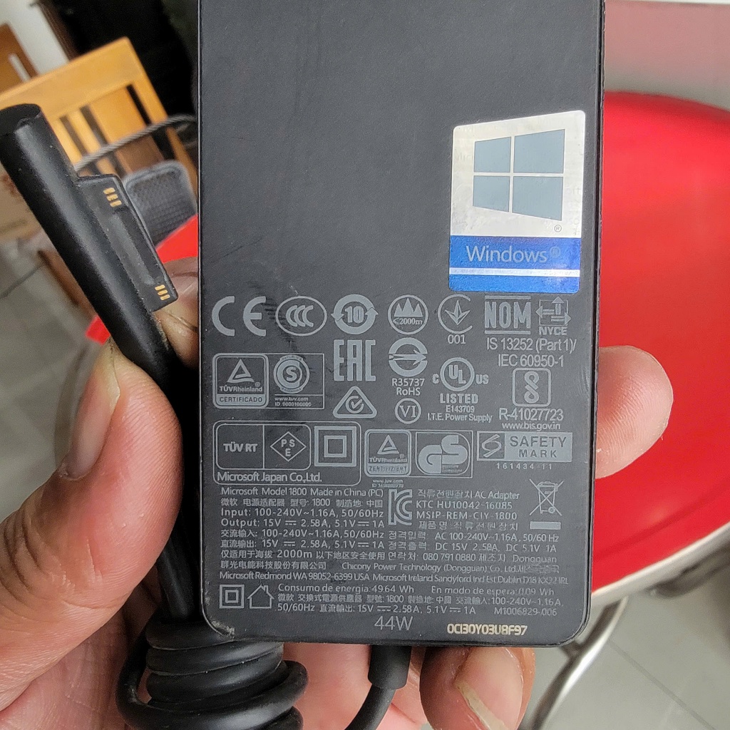 Sạc Surface 44w. Surface Pro 5 (Pro 2017), Surface Pro 6....