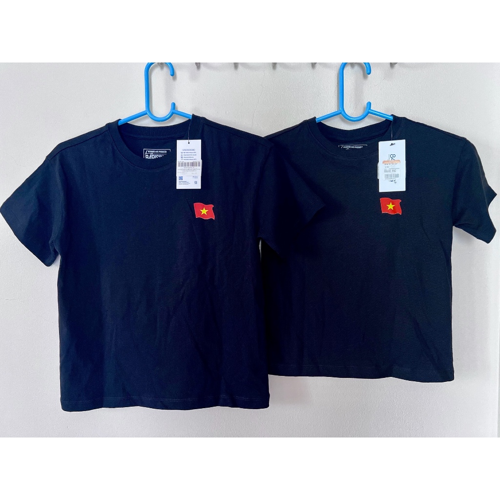 ÁO PHÔNG TRẺ EM - 84RISING - ĐEN - SIZE 6YRS & 10YRS - COTTON - CỘC TAY - CỔ THUYỀN - LOGO LÁ CỜ VN 