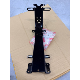 B5VF164F0000- Pát sắt đuôi dè sau Exciter 155 zin (Cái)
