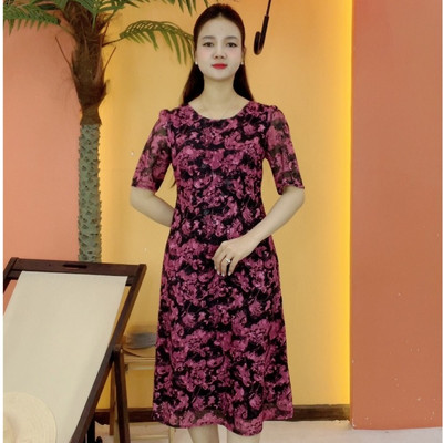 Đầm suông trung niên cho mẹ - Cổ tròn tay ngắn - Đen hoa - TTV2097