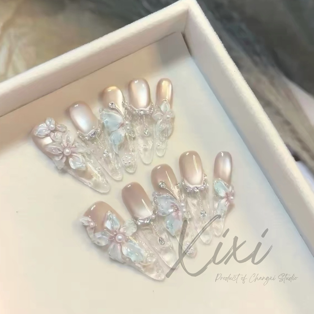 Nailbox style Douyin hoa thuỷ tinh đính đá sang chảnh tiểu thư