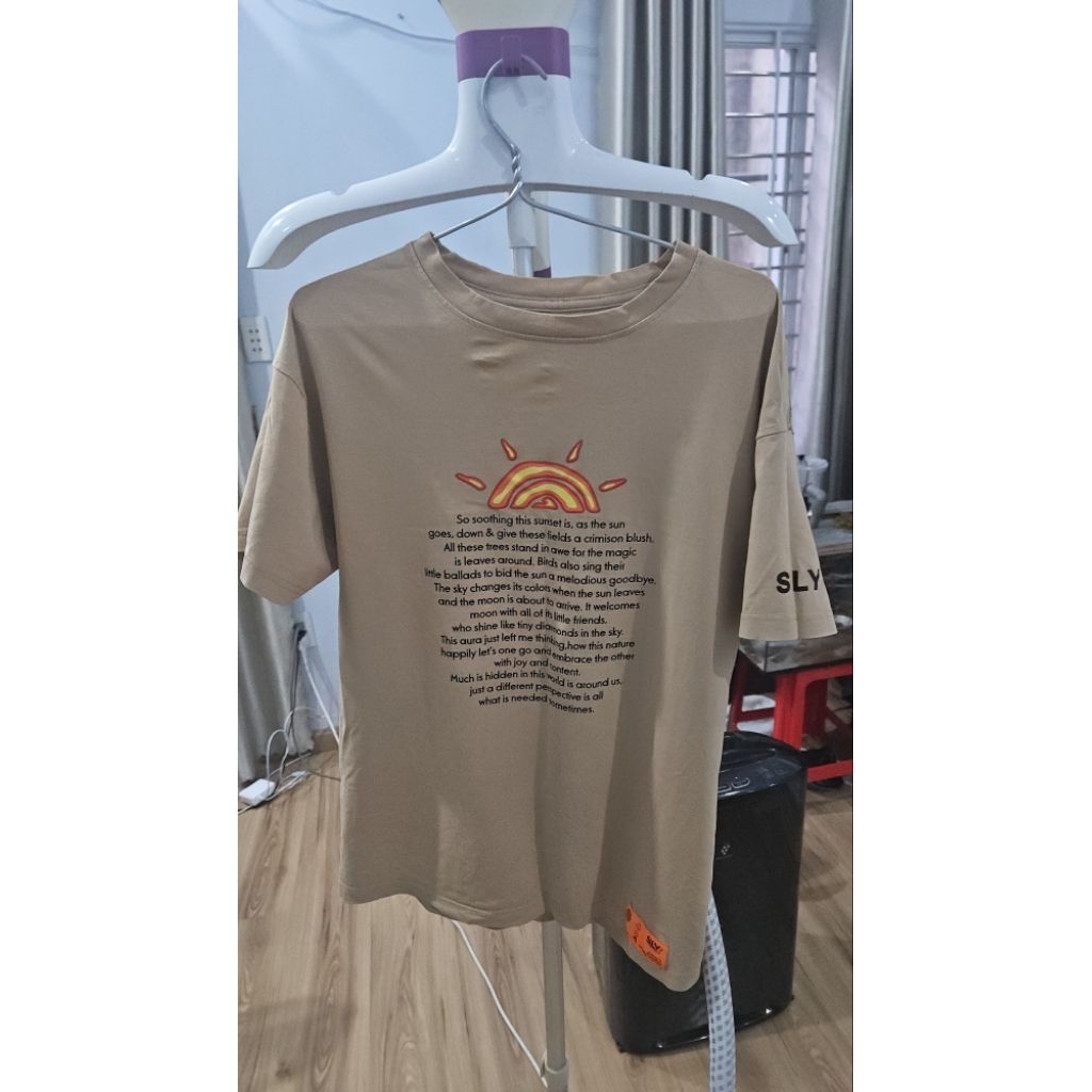 (PASS) Áo thun Sly size L