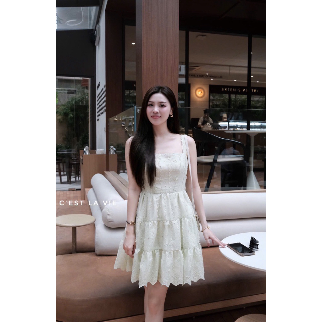 Váy 2s xanh bơ bản to cest lavie