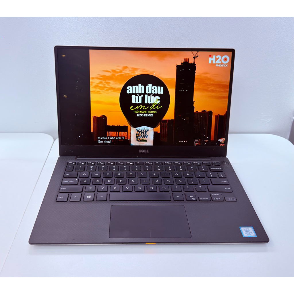 Dell XPS 13 9350 – Core i5 Gen 6 | RAM 8GB | SSD 256GB